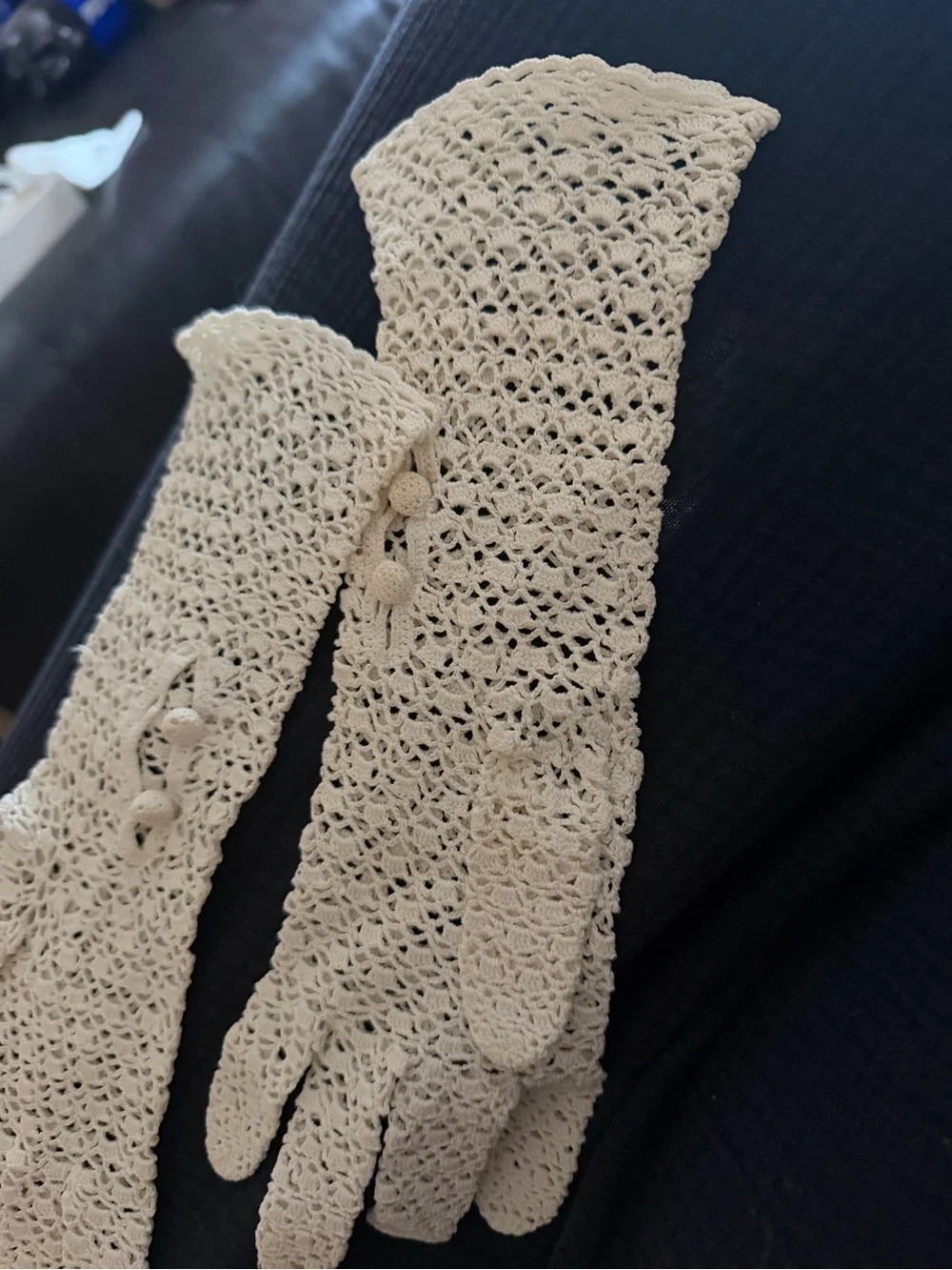 Vintage-Inspired Cream Crochet Gloves